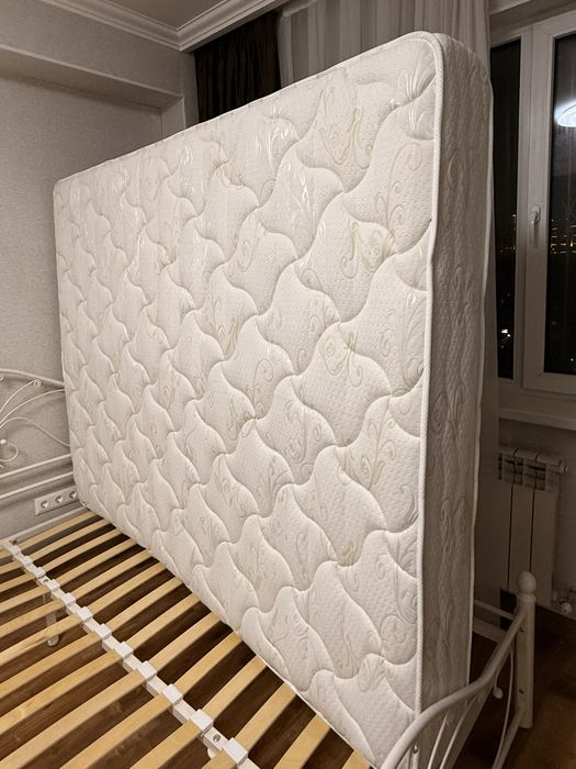 Матрас пружинный 160×200, хорошее состояние, отличное качество