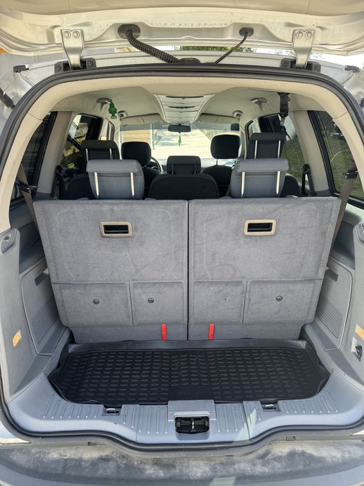 Ford Galaxy 2.0 TDCi 140 CP • 7 Locuri • An 2008 • Adusă din Germania