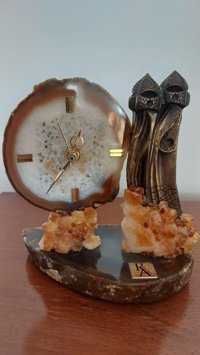 Ceas de masă Ric-Art ,  din agat și bronz