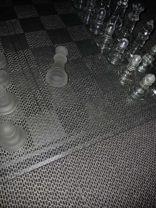 Șah din sticlă strategie