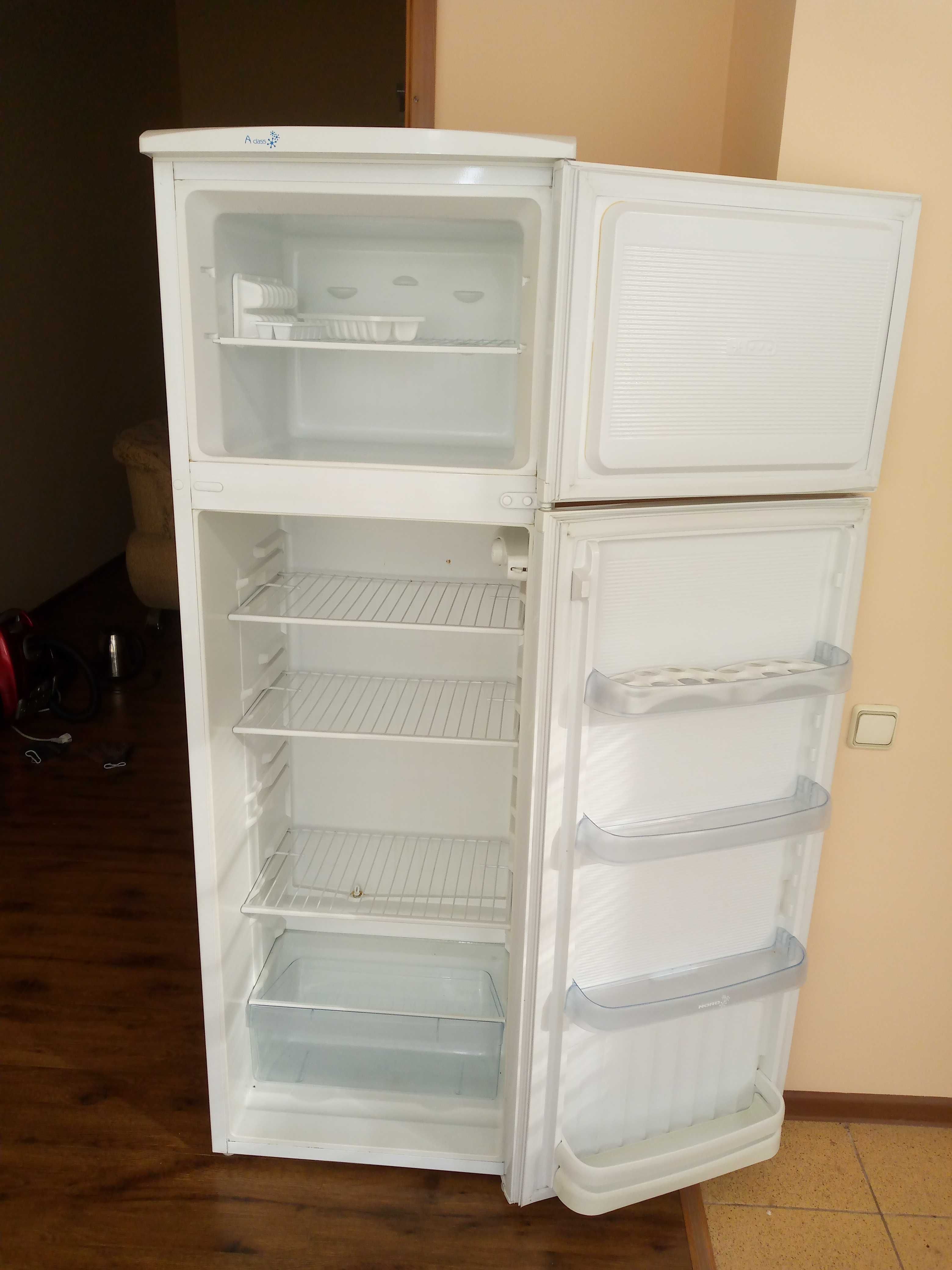 Холодильник большой NORD, европейское качество,высота 1,75м объем 330л