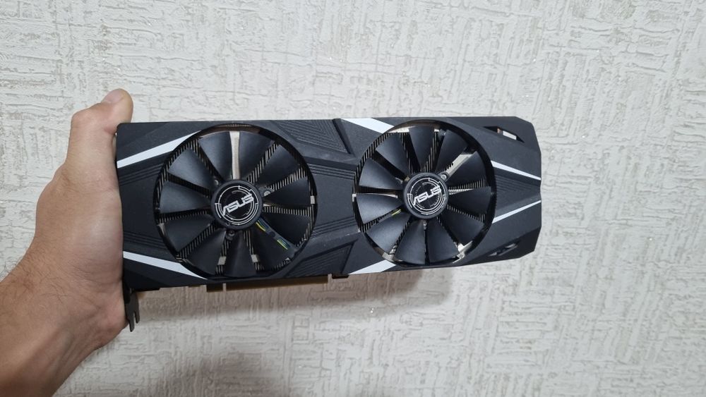 RTX 2080 8GB ASUS в идеальном состоянии