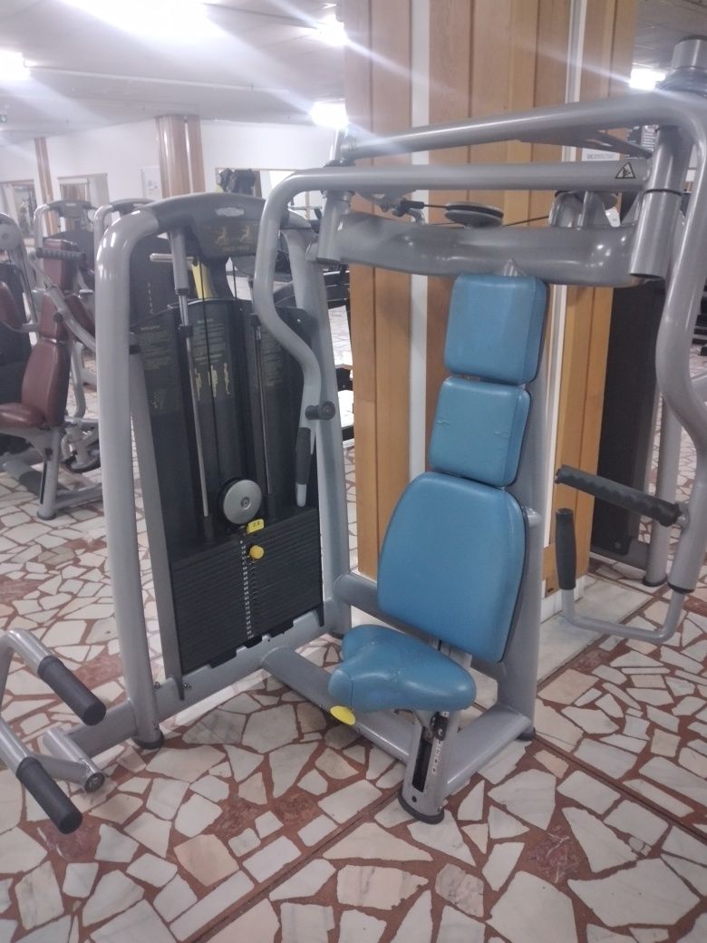 Aparate fitness Technogym Selection