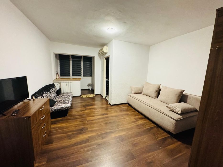 Inchiriez garsoniera