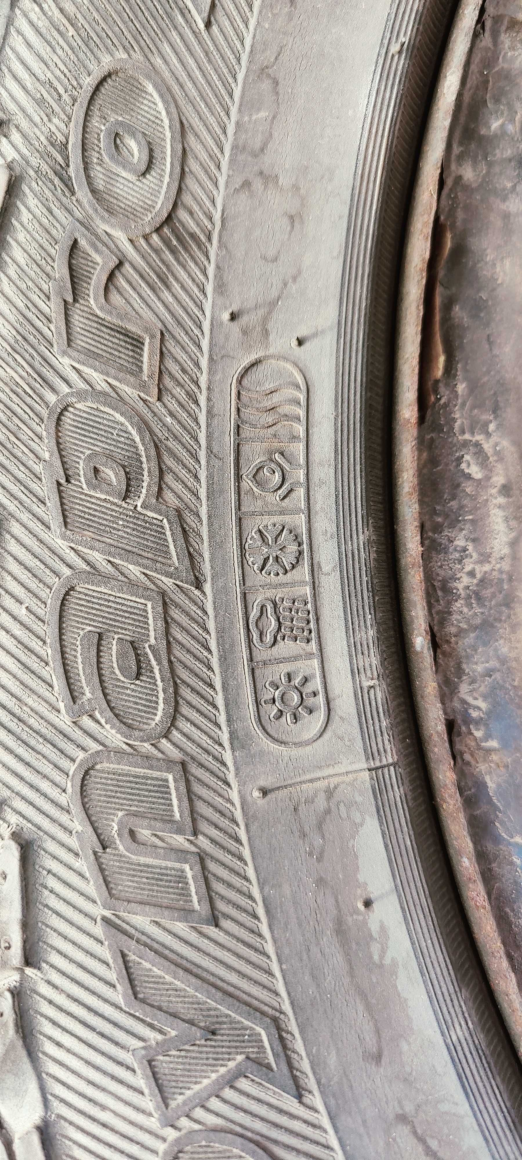 Cauciucuri Hankook 235/60/16 cu jante de tabla