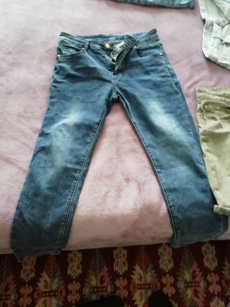 Продам мужские джинсовые шорты