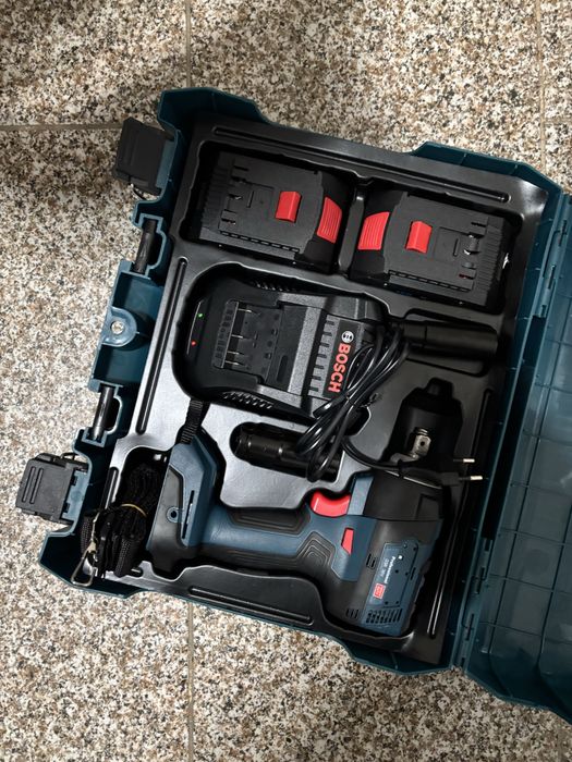 Bormasina isurubat impact Bosch Pro Core 30V