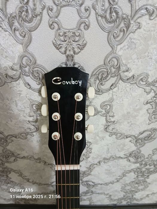 Гитара сатылады.