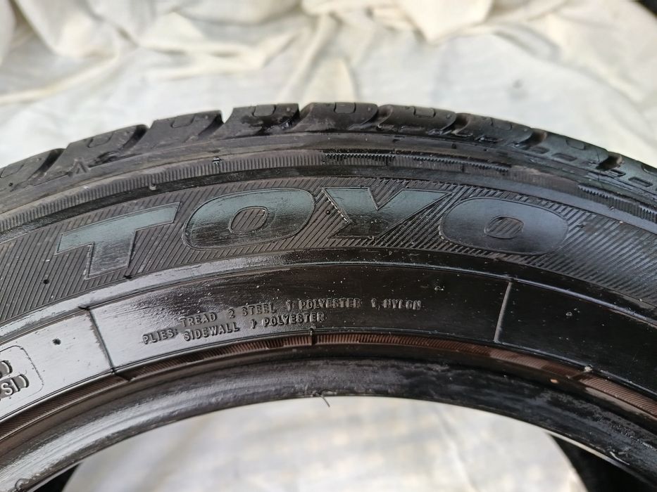 Все сезонни гуми  Toyo celsius