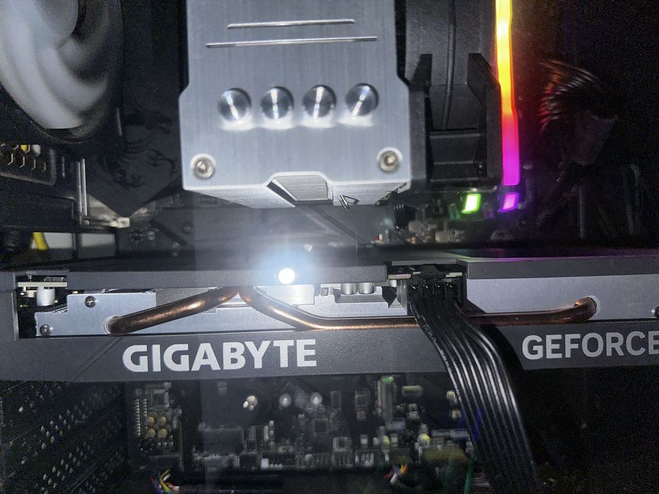 Pc gaming nou de 2 luni cu garantii urgent !