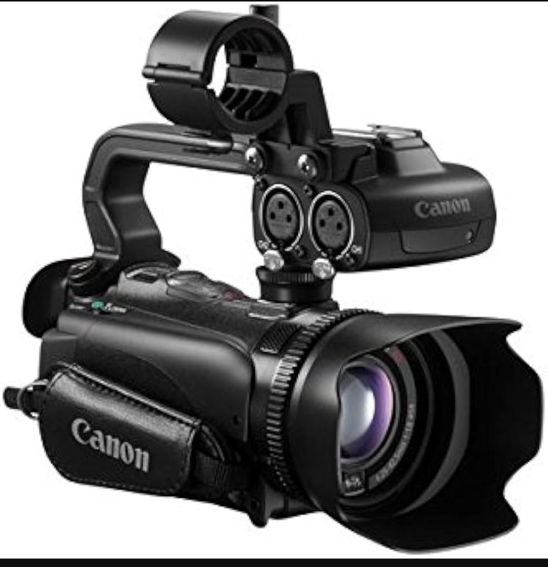 Продам отличную видео камеру Canon xa10