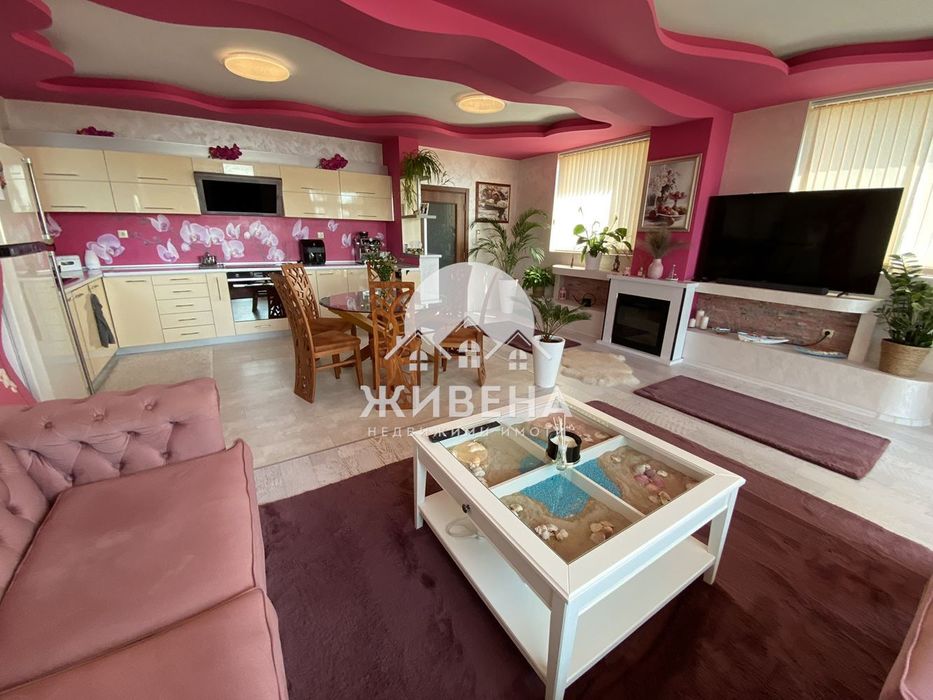 Продава се Къща в Варна, м-т Сълзица - 250 кв.м за 3000 €/кв.м - Снимка #1