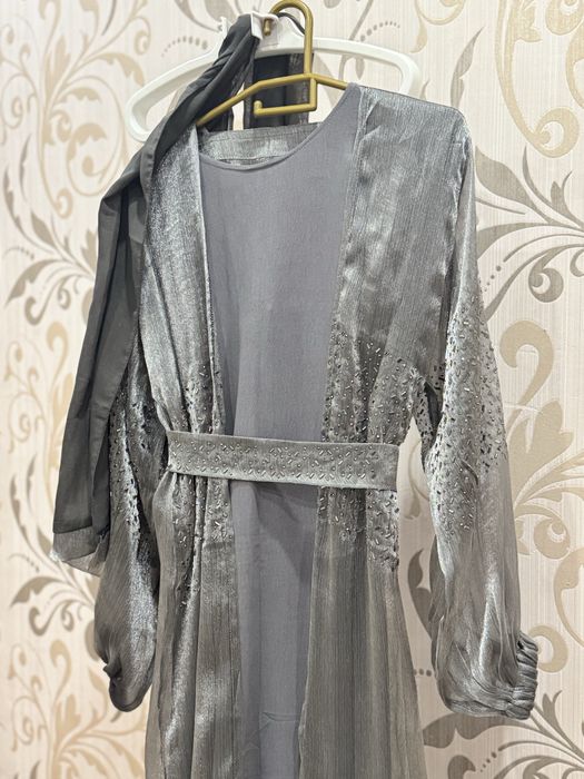 Продам платье почти новые