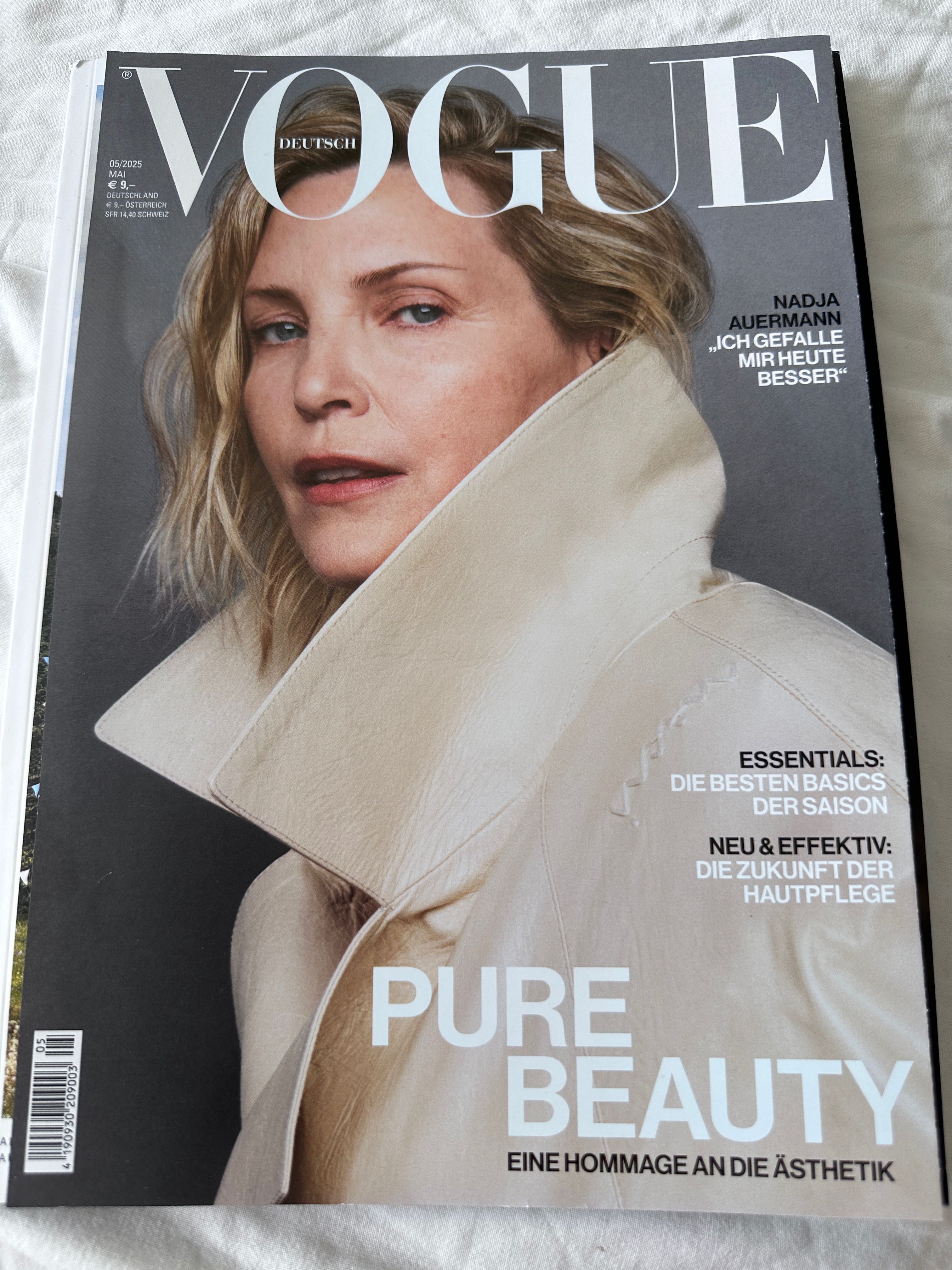 Списание Vogue Germany - Април 2025