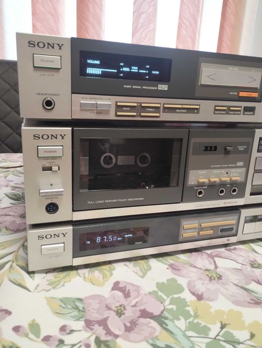 Linie vintage SONY syscon 400