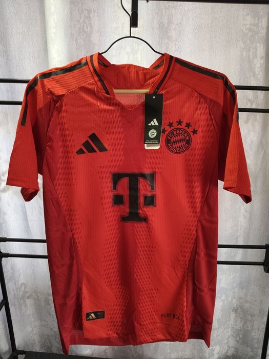 Tricou Bayern München Roșu HEAT.RDY/Antrenament Adidas Autentic NOU M