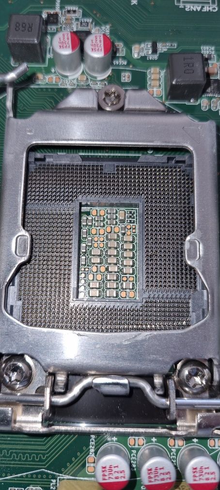 HP 800 G3 компютърна кутия с захранване и неработещо дъно