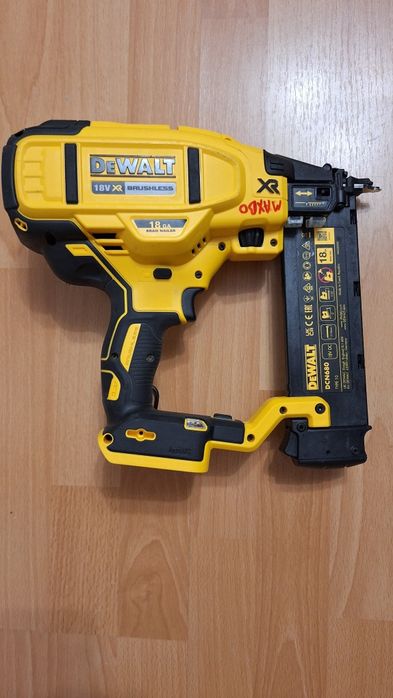 Vand Pistol cuie Dewalt DCN680