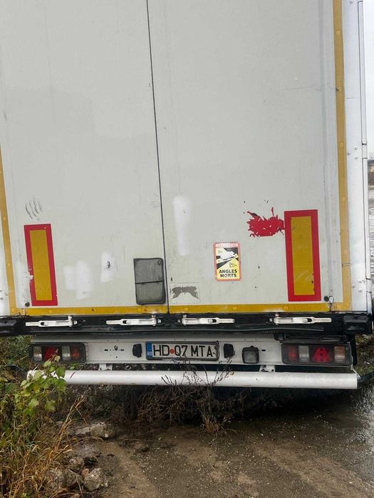 Vând semiremorcă Krone fabricație 2013 revizie totală 4500€