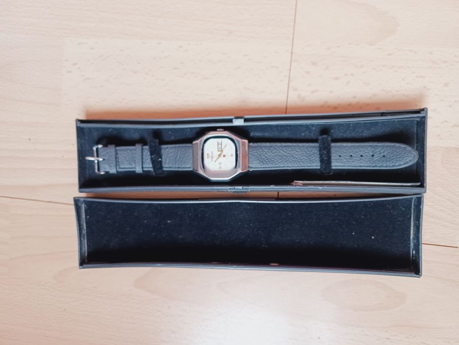 RICOH Автоматичен Часовник с Диаманти 1980те