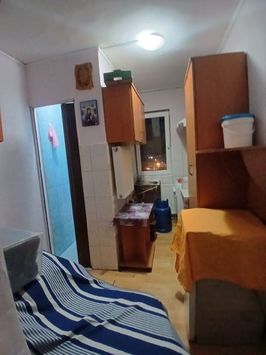 Dau în chirie Garsoniera