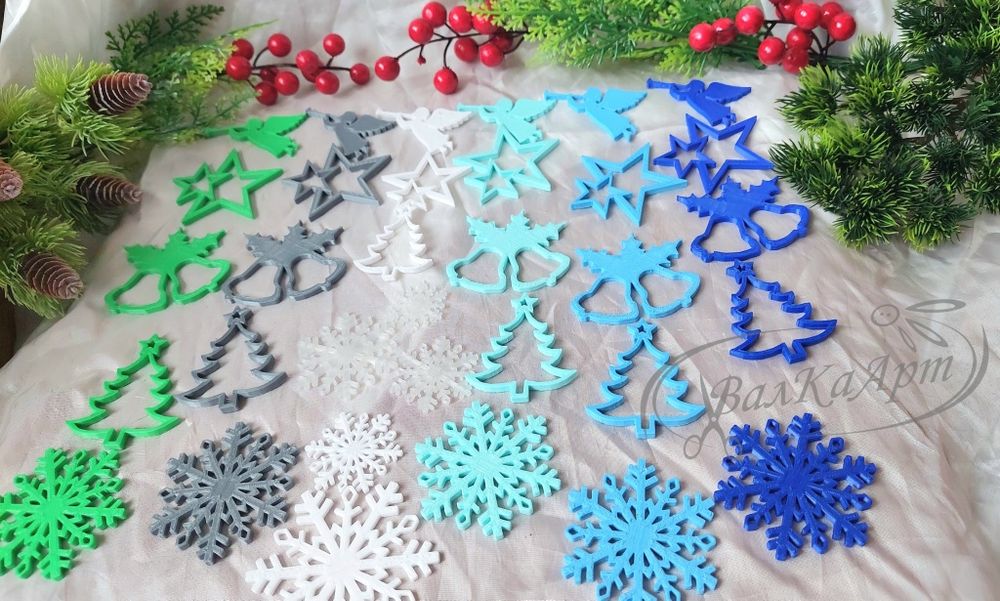 Коледни играчки за елха