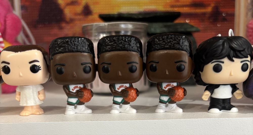 Продам/обменяю повторки фигурок осд