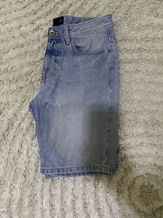 Pantaloni scurti Reserved