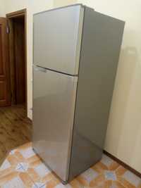 Инвертер большой холодильник оригинал TOSHIBA 608литров