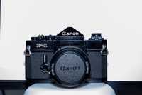 Aparat foto pe film Canon F1 + Canon FD 50mm 1.4