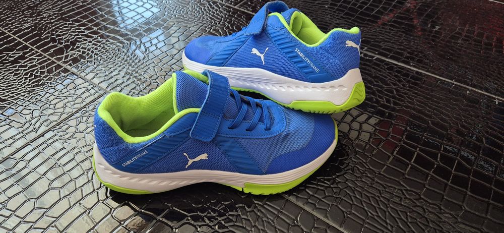 Маратонки Puma номер 38