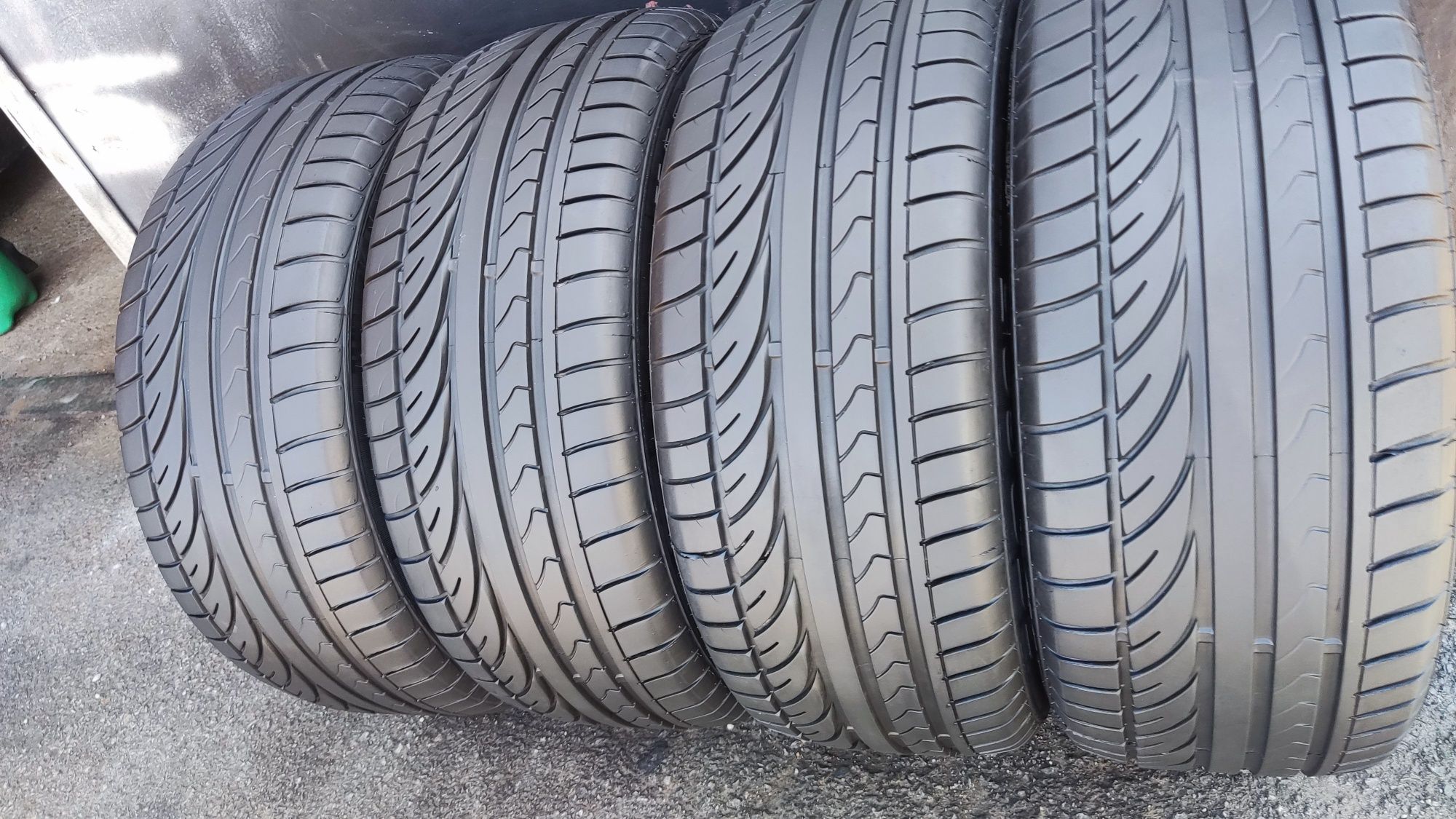 4бр. летни гуми 215/55/16 Mazzini, dot24
dot23
7/7.5mm
Много добро със