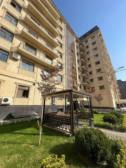 ПРОДАЕТСЯ 3/7/10 68м2 на: Максим Горький Сайрам