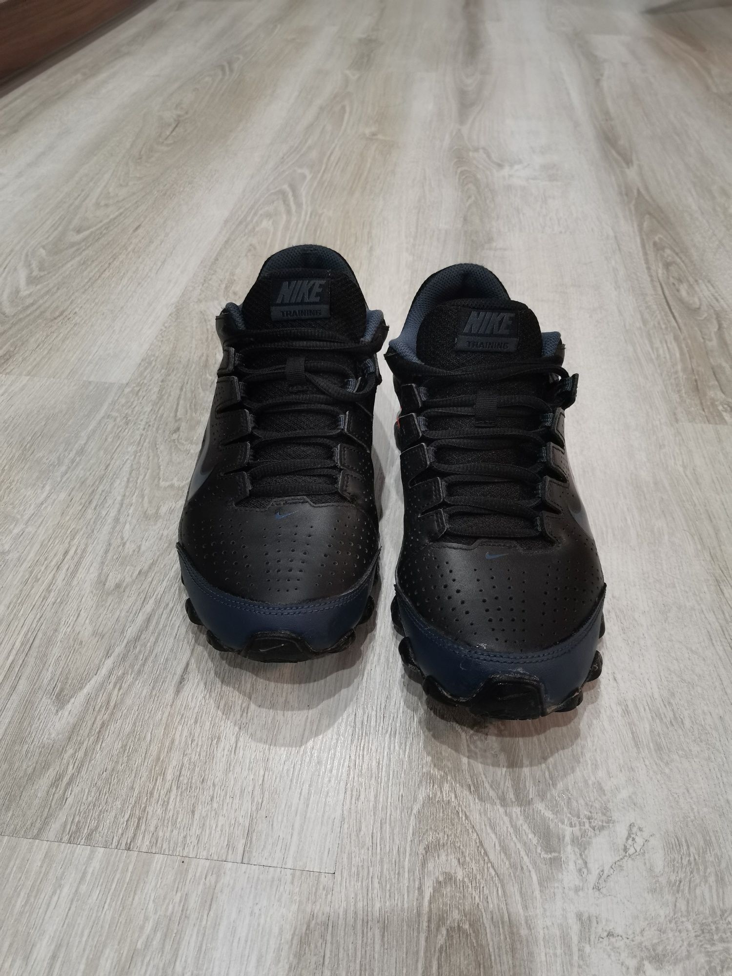 Маратонки nike 41 номер
