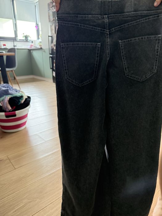 Pantaloni H&M marimea 140