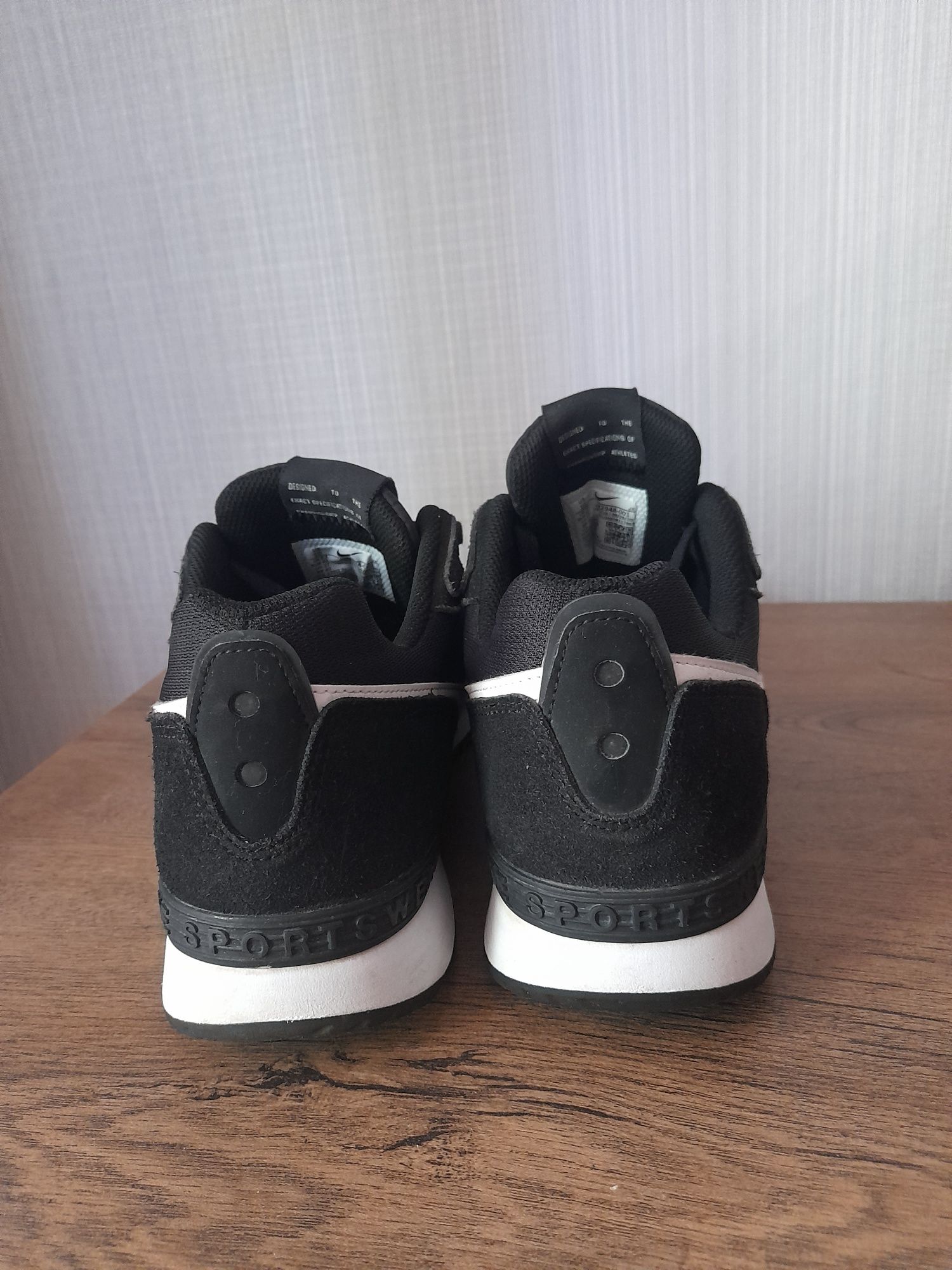 Nike Venture маратонки 42 номер.