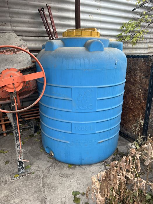 Ёмкость 1000л для жидкого топлива