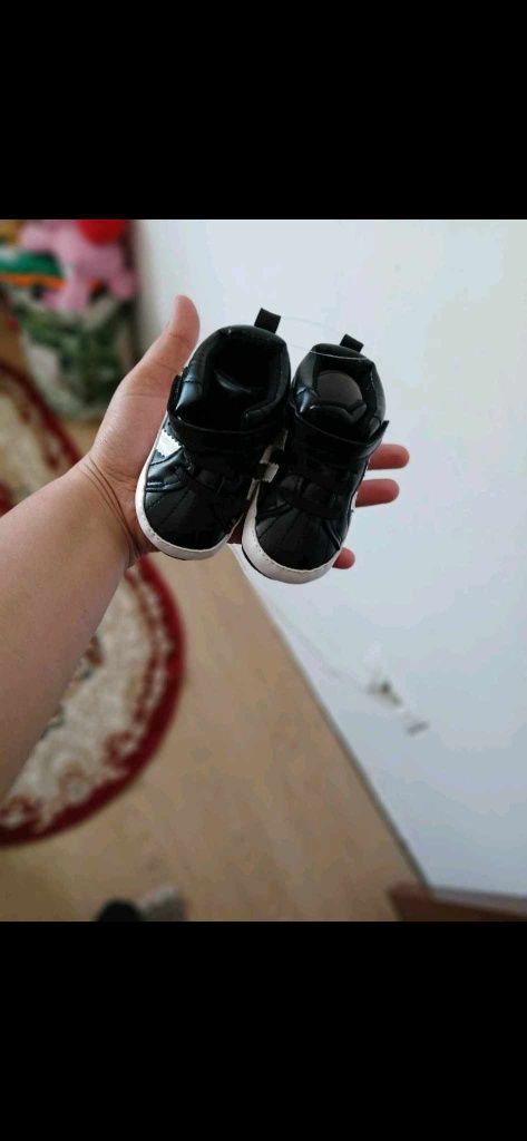 Adidași bebeluși predare personala