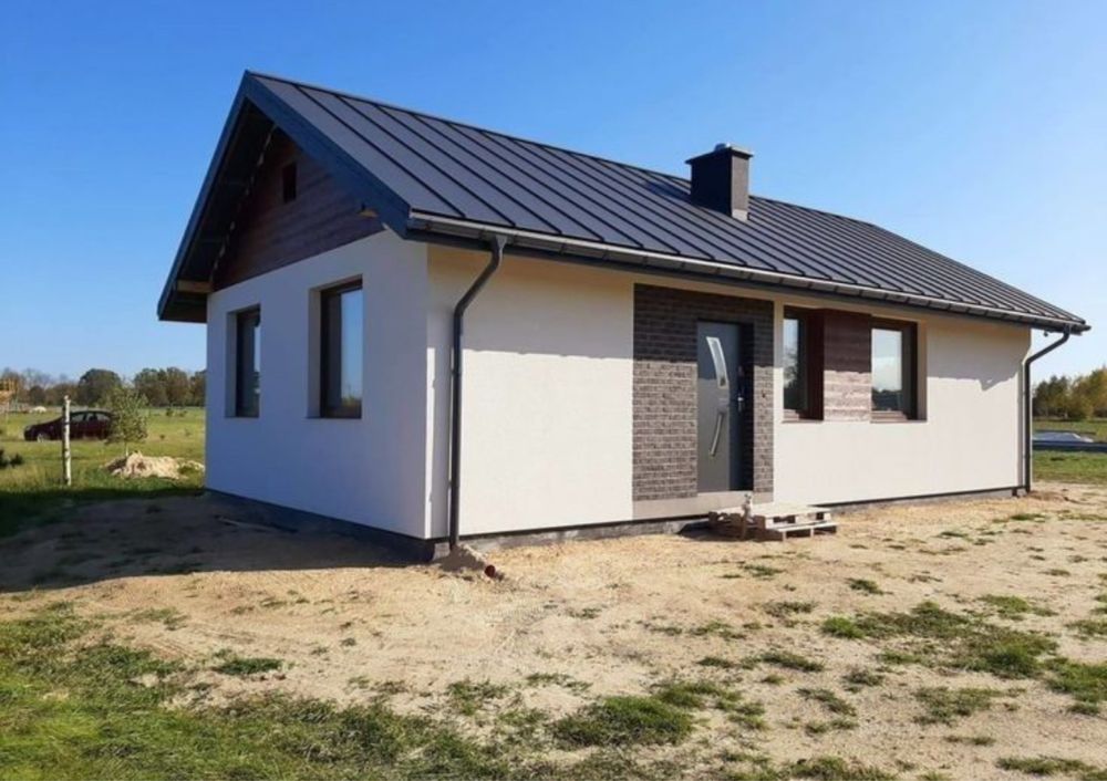 Vand case de gradina si de locuit