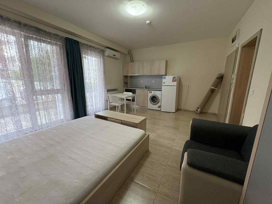 Дава се под наем Едностаен апартамент в София, Кръстова вада - 39 кв.м за 403 € - Снимка #2