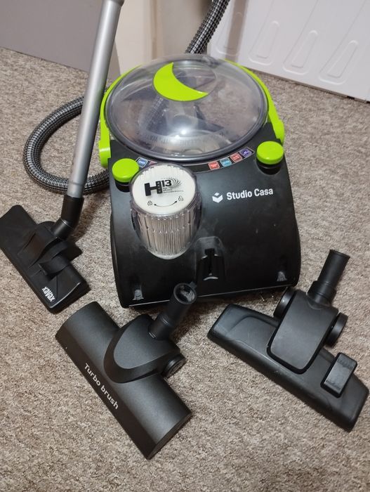 Aspirator Studio casa cu apa