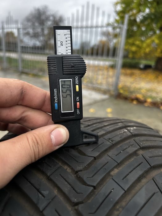 2бр Всесезонни гуми Continental 235/55R18