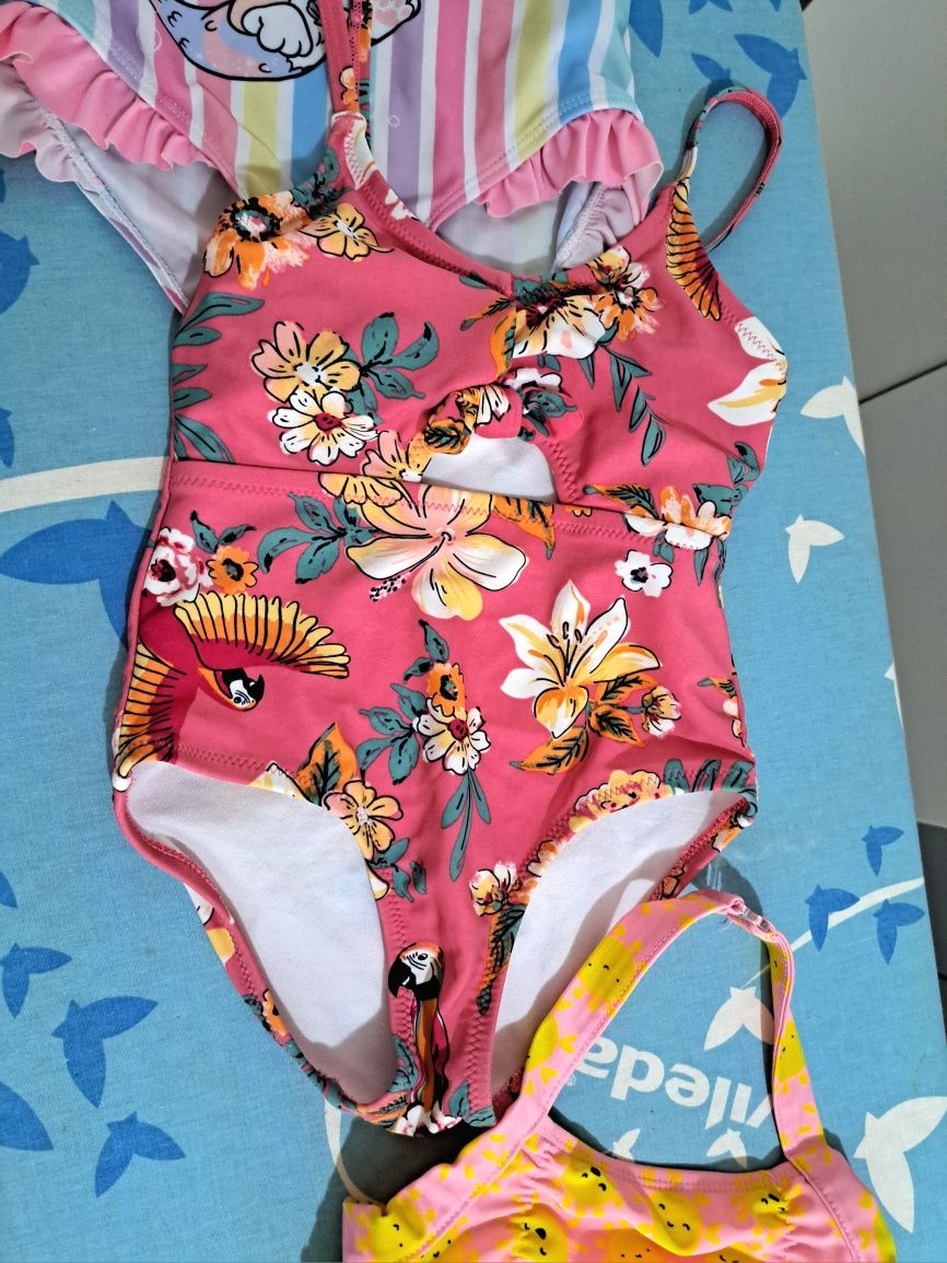 Costum baie + palarie 3-4 ani