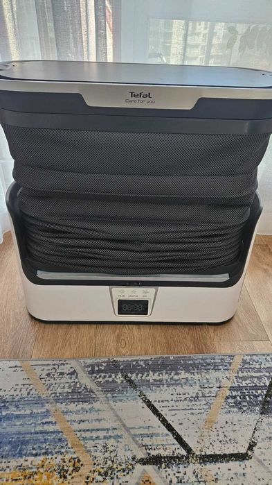 Aparat de calcat cu aburi Tefal Care for You