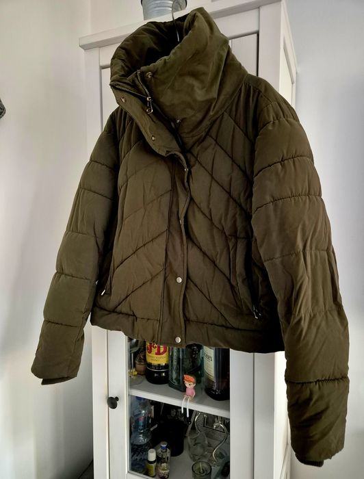 Vand geaca iarna dama Zara cu guler blana detașabil