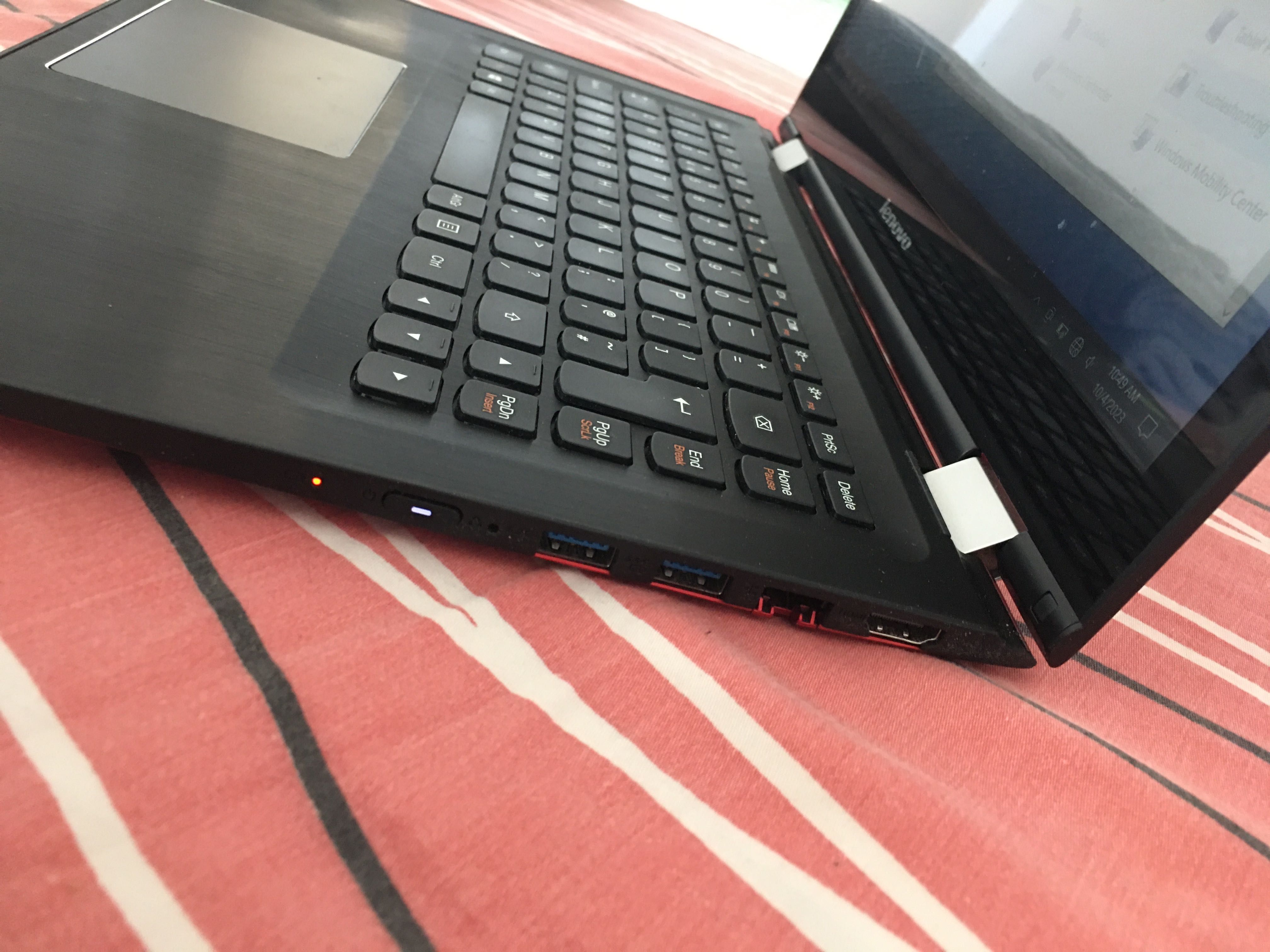Laptop Lenovo Yoga 500-14IHW Red