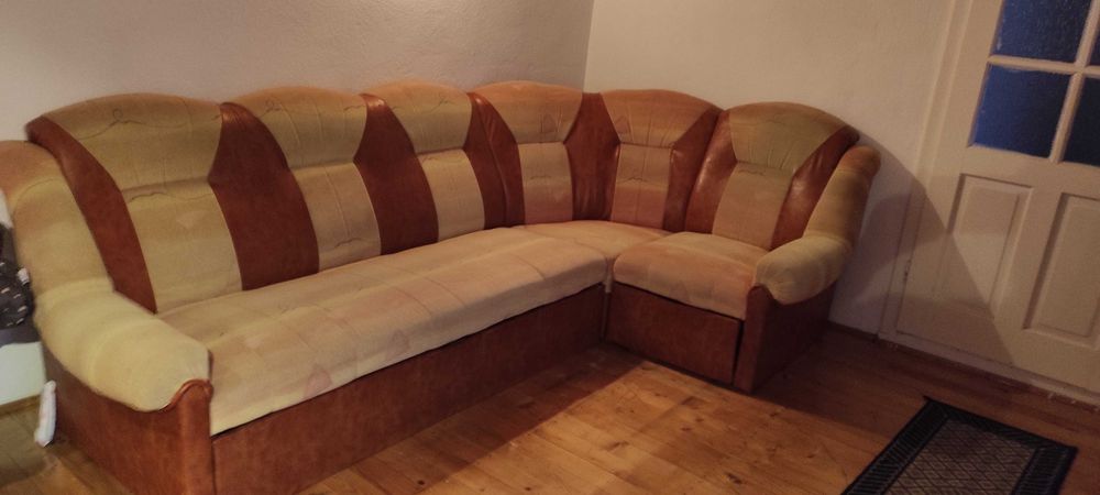 Vand Coltar trei colt unu negociabil