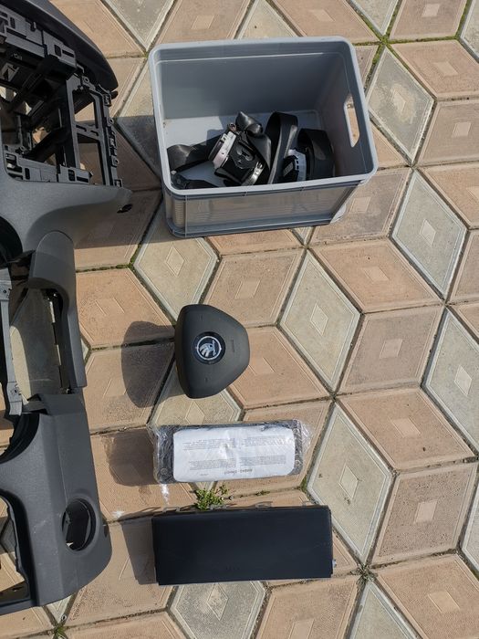 Kit airbag plansa bord centuri skoda Octavia 3