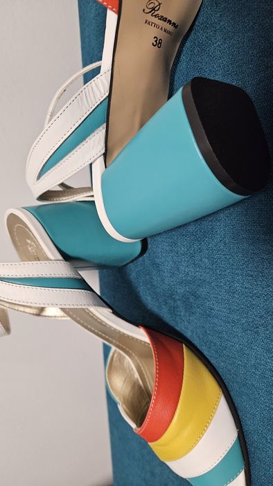 Sandale piele noi mărimea 38