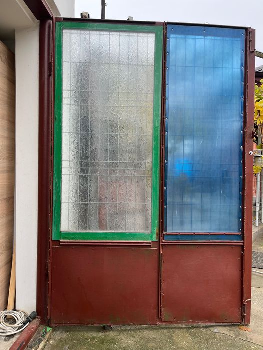 Porti metalice pentru garaj